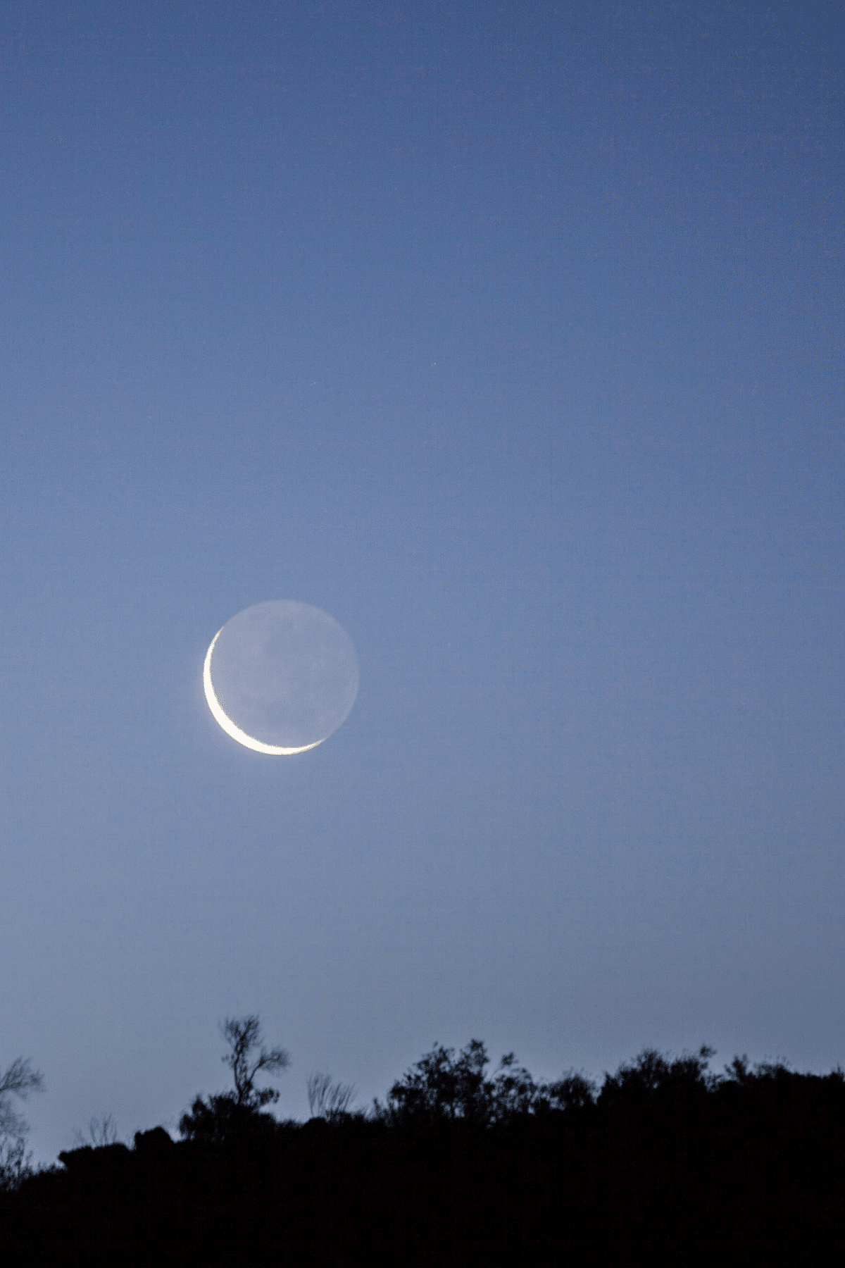 manifesting on a new moon