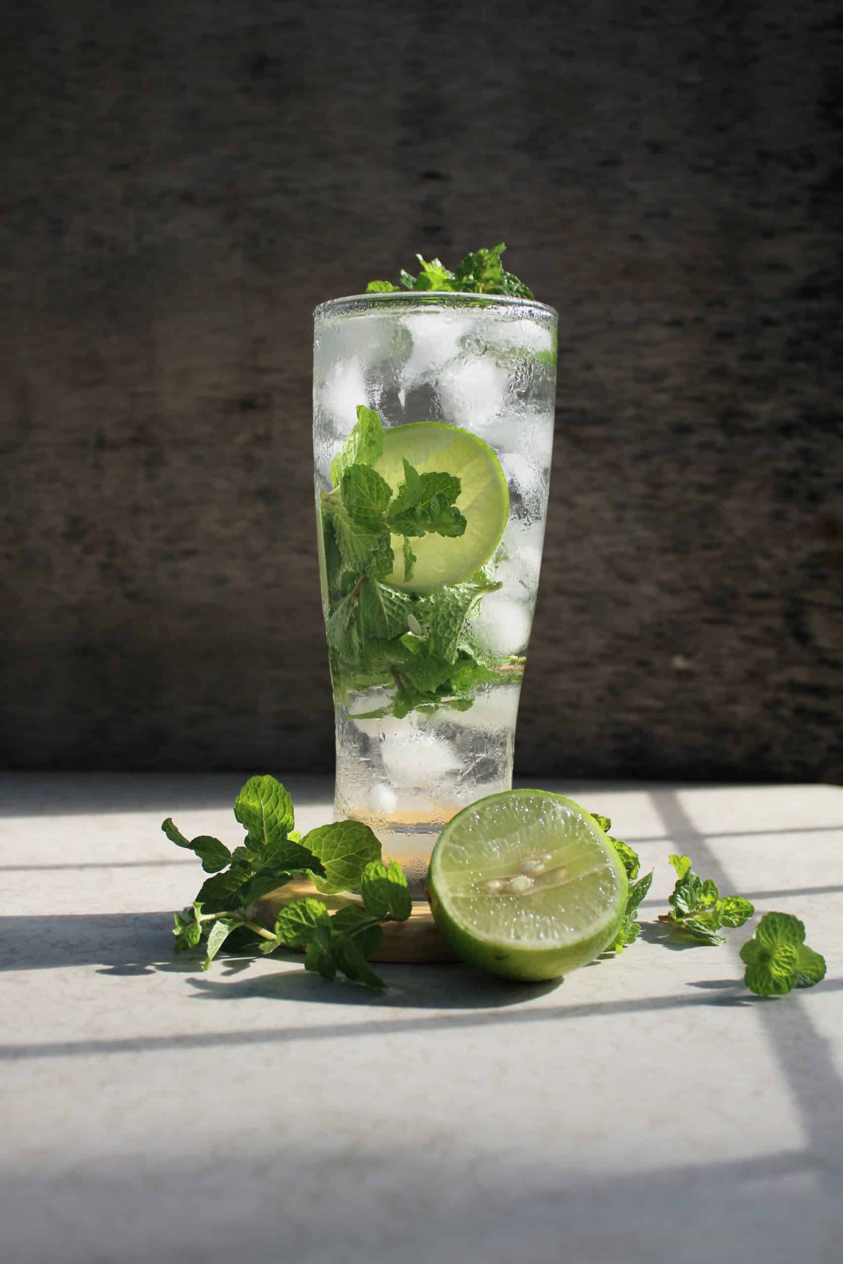 water with lime and mint