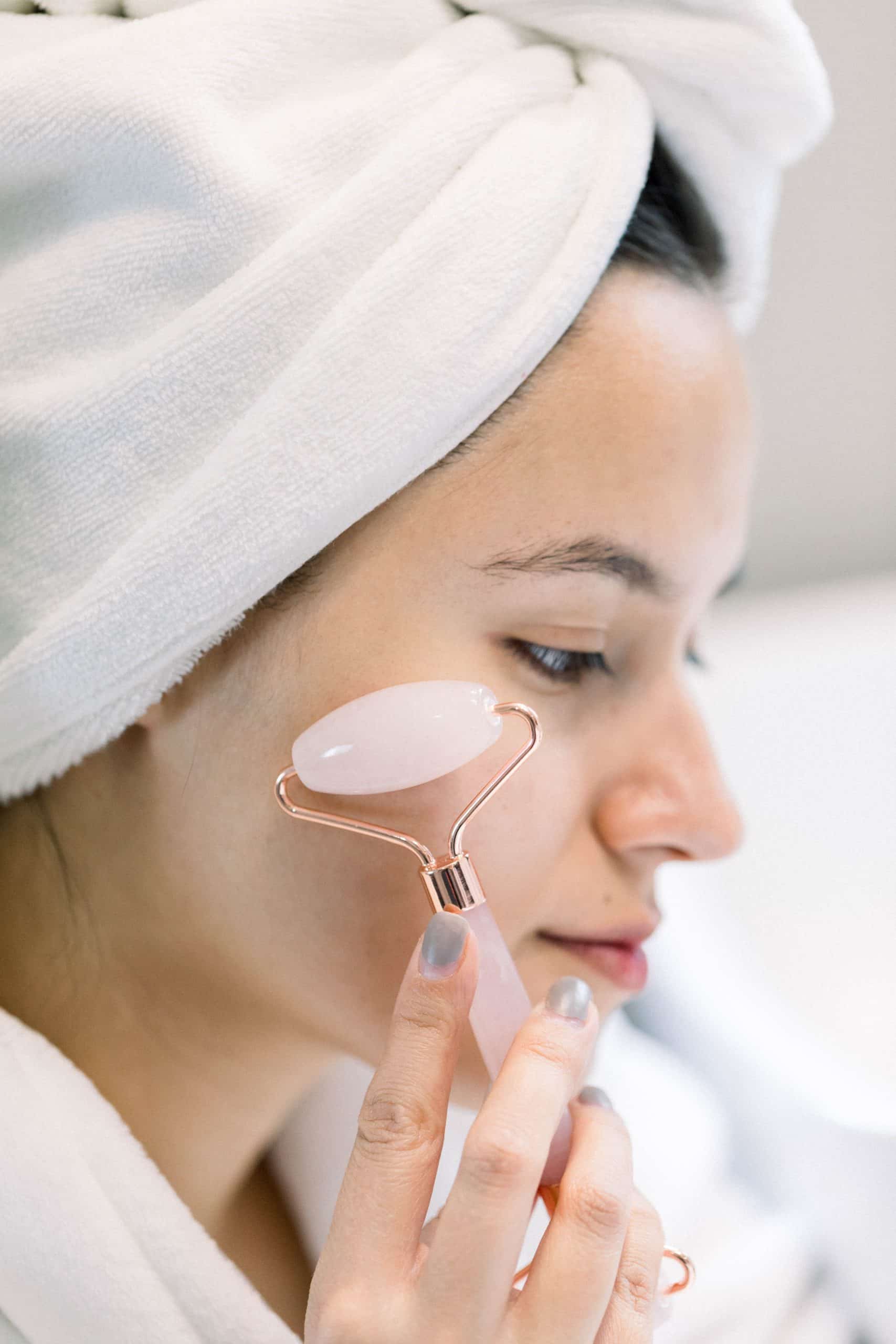 rose quartz facial roller for skincare