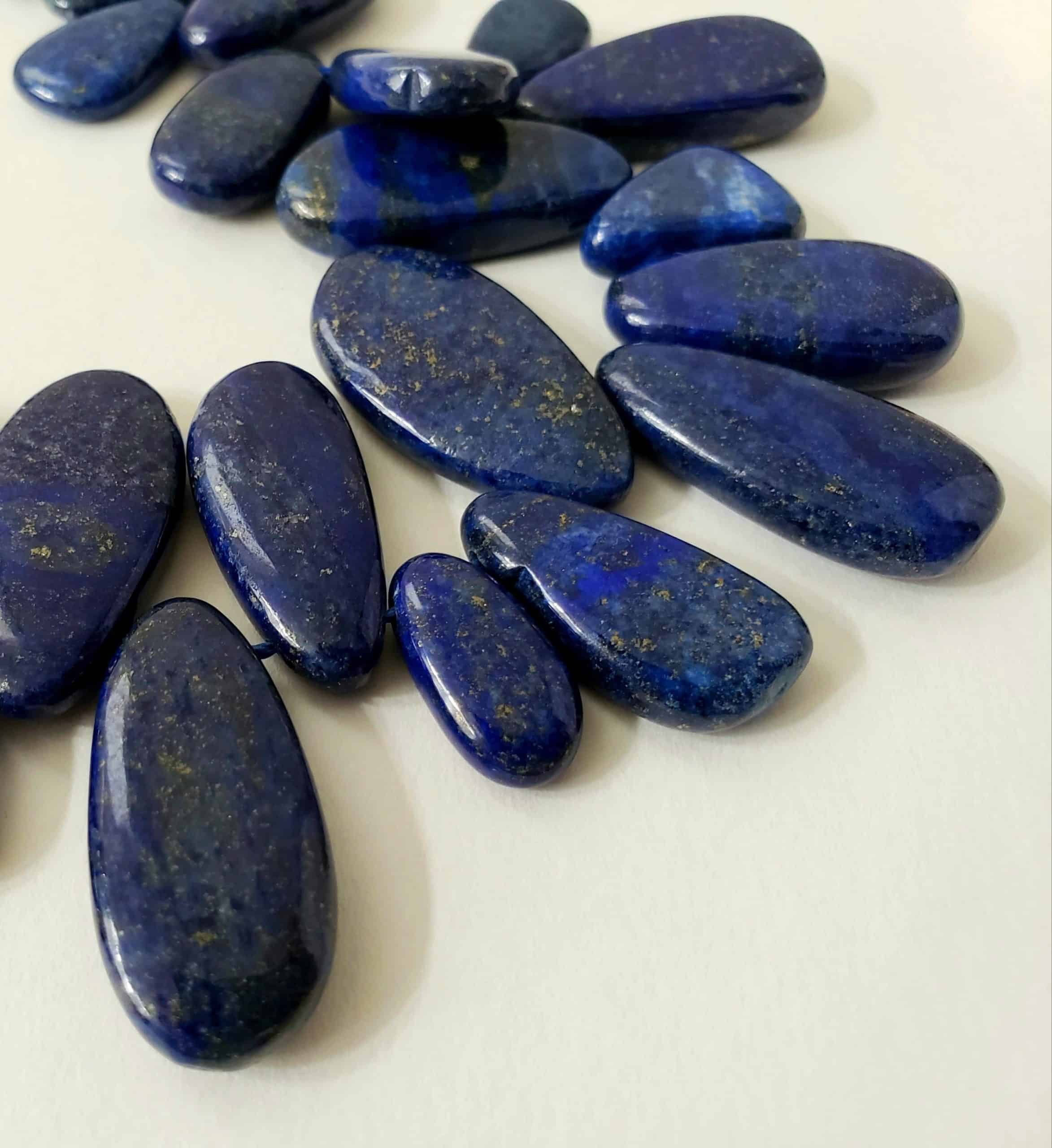 lapis lazuli blue gemstone 
