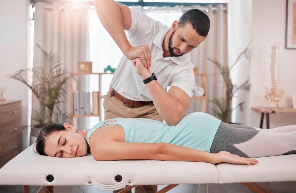 chiropractor back adjustment