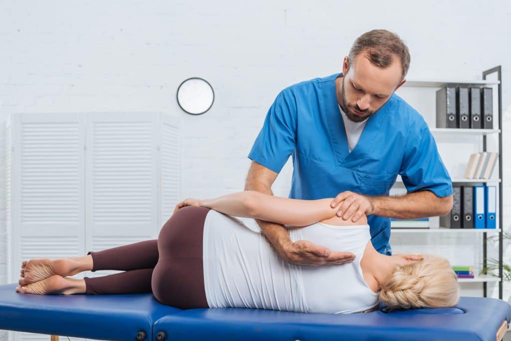 chiropractor back massage