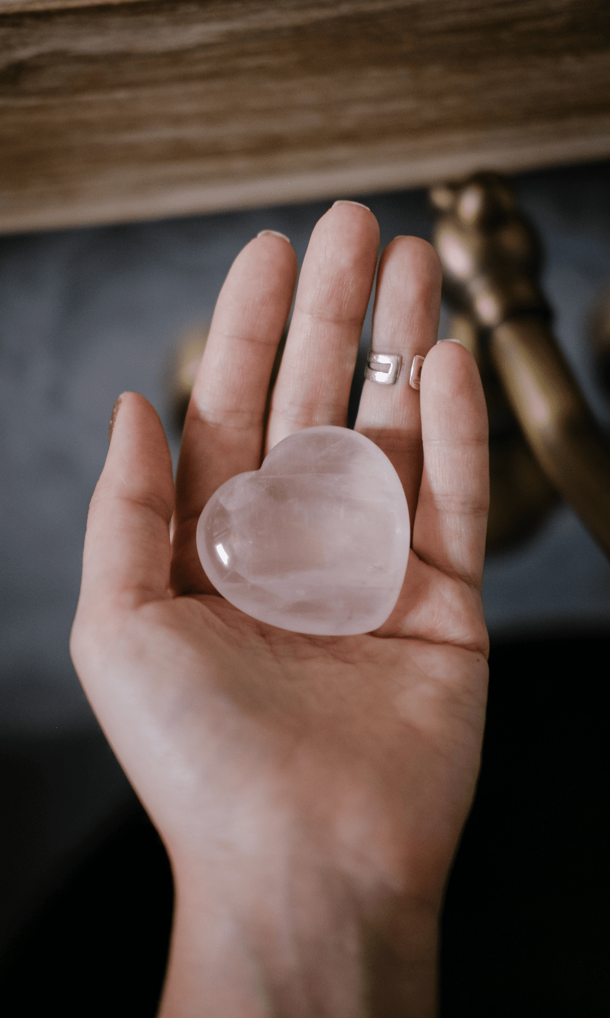 rose quartz palm stone