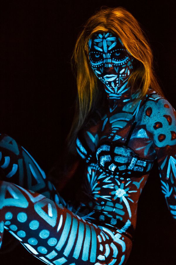 neon body paint designs for girls