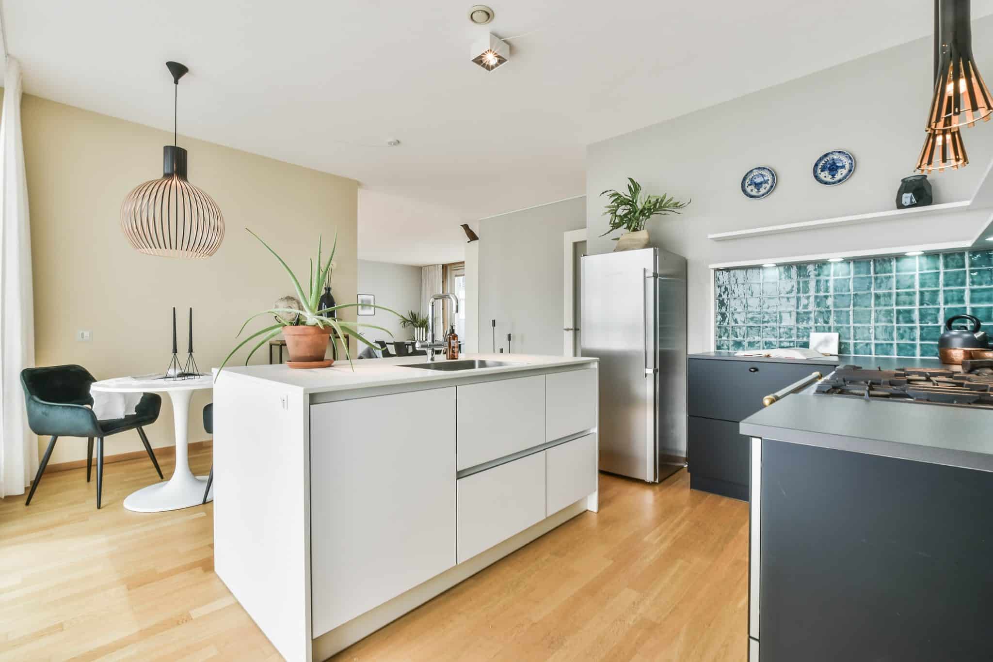 The Ultimate Minimalist Apartment Checklist - On Your Journey