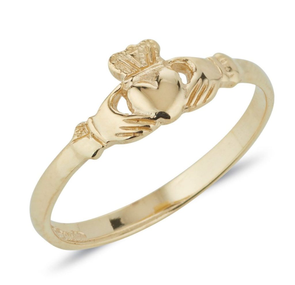 yellow gold claddagh ring