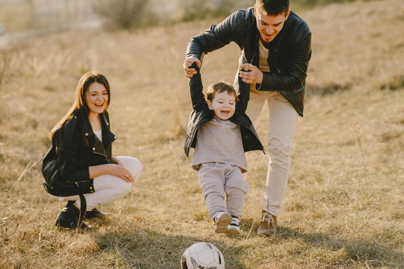 Married Couples Must Have Children Immediately