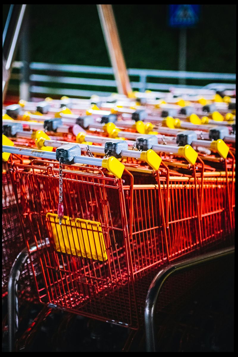 Returning shopping trolleys