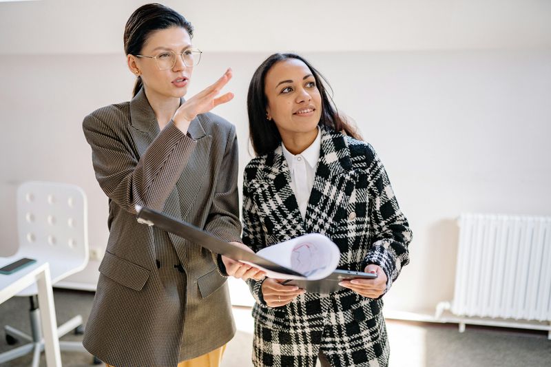 Downplaying Achievements