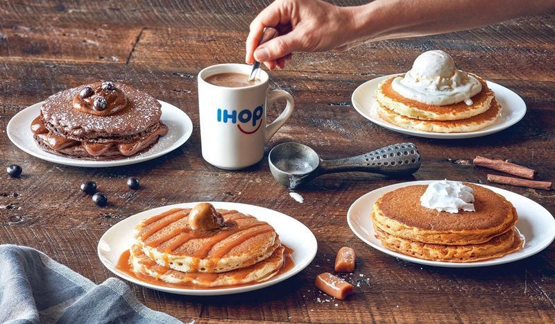 IHOP (International House of Pancakes)