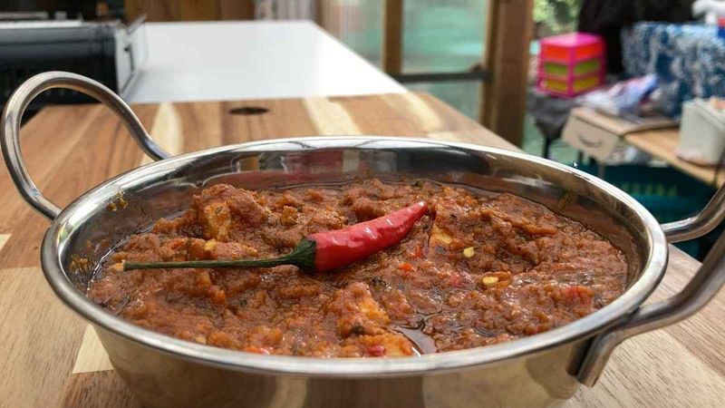 Phaal Curry (United Kingdom)