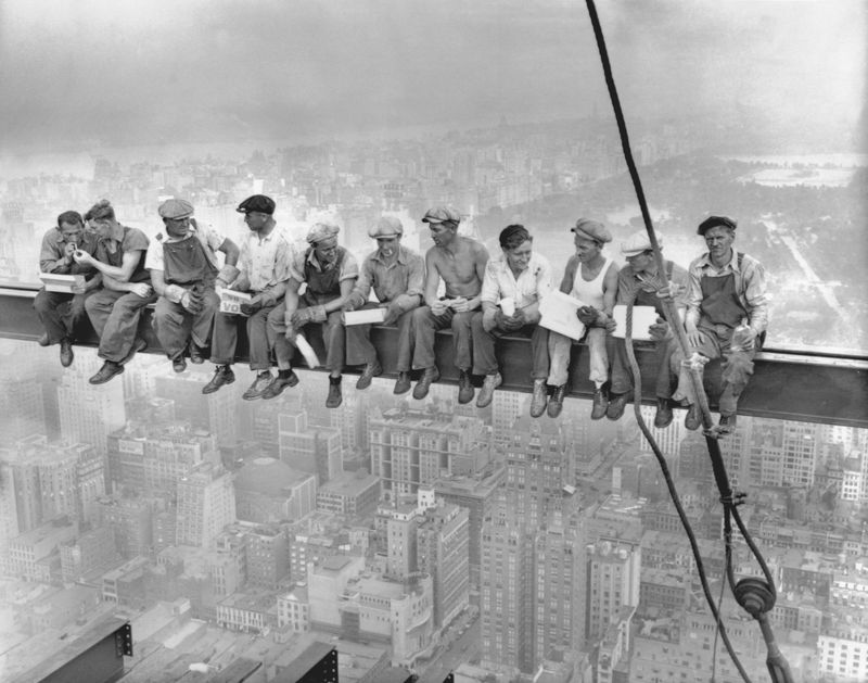 Steel Workers Building American Skyscrapers