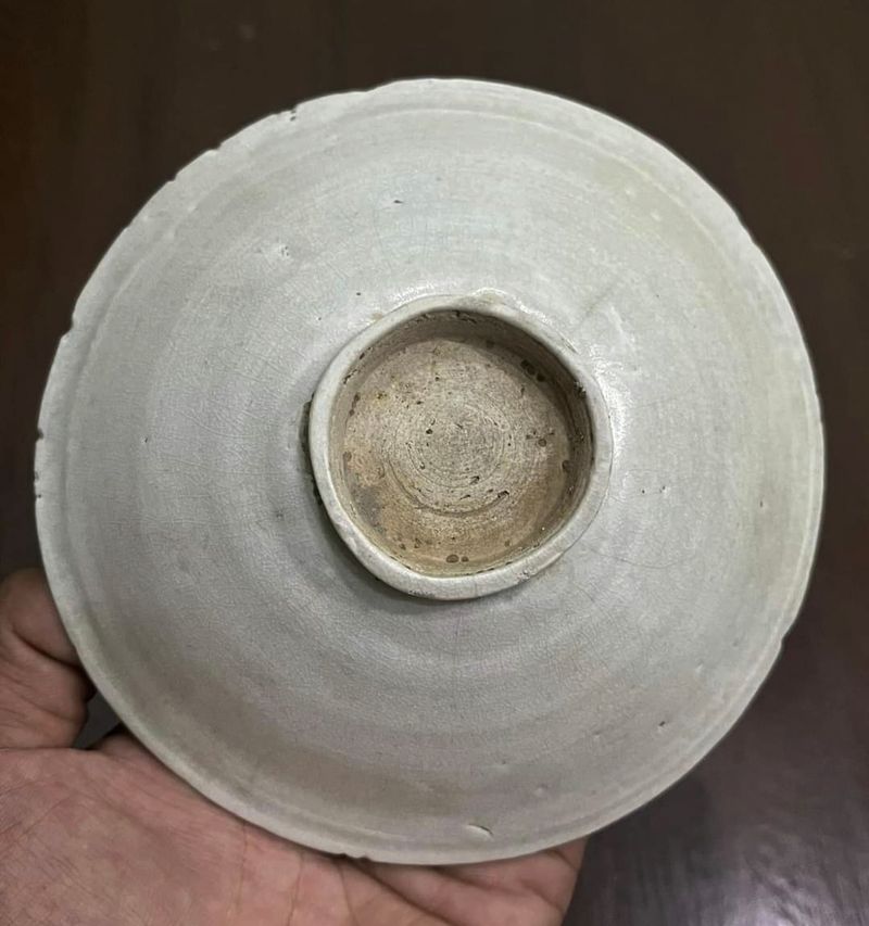 Inspect the Base and Foot Rim