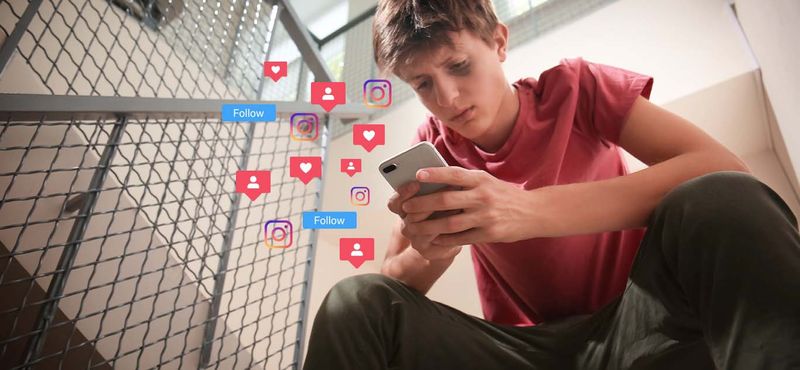 Pressures and Mental Health: Fitting In vs. Logging On