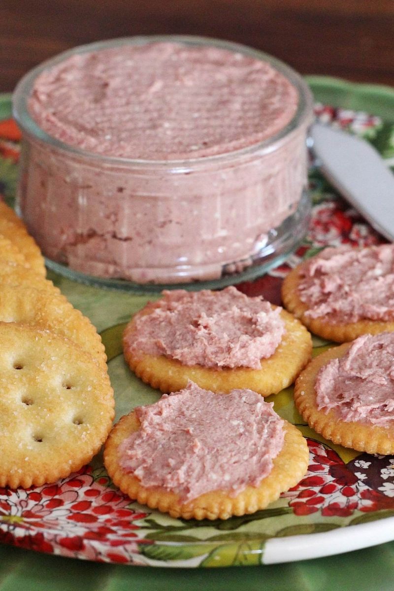 Liverwurst and Crackers