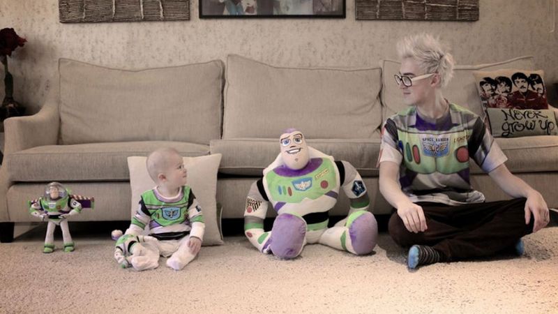 Tom Fletcher and Giovanna Fletcher – Son Buzz