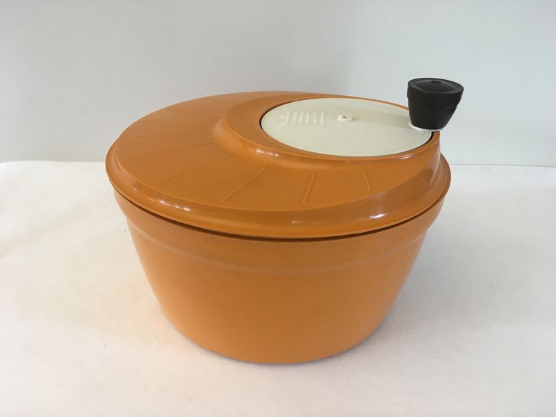 Salad Spinner with Crank Handle