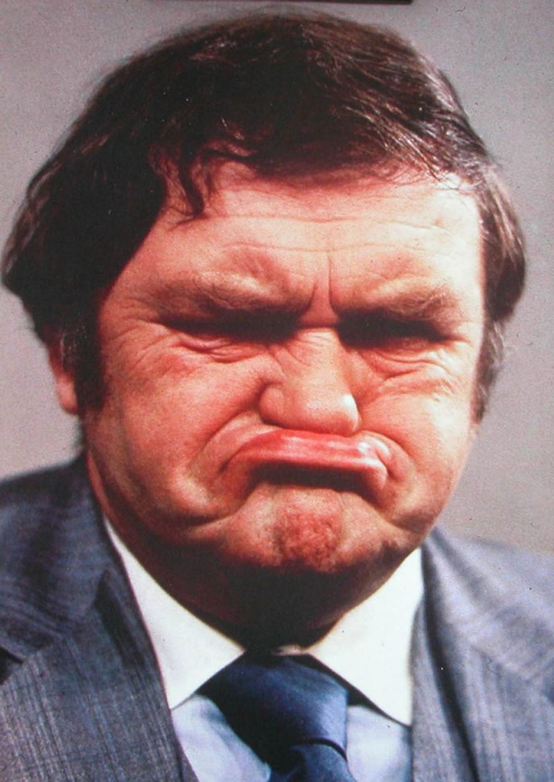 Les Dawson: Dad and the Birthday Cake