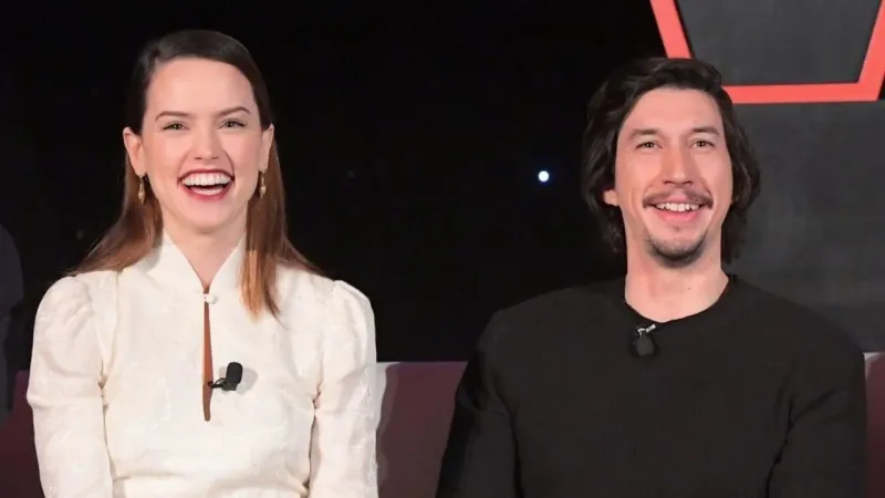 Daisy Ridley & Adam Driver – Star Wars