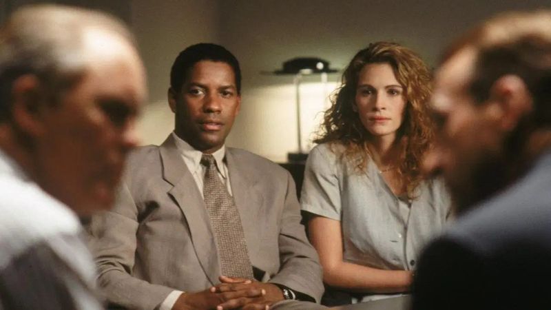 Denzel Washington Refused to Kiss Julia Roberts in The Pelican Brief