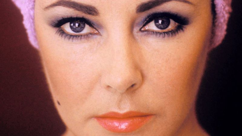 Elizabeth Taylor's Double Row of Eyelashes