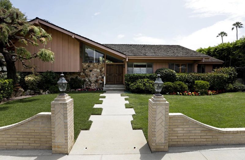 The Brady Bunch – 11222 Dilling Street, Studio City, California