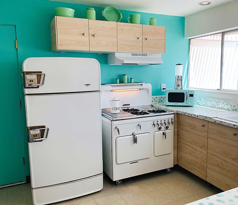 Vintage Major Kitchen Appliances