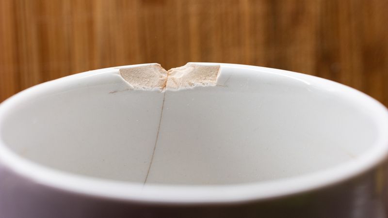 Using Cracked or Chipped Dishes