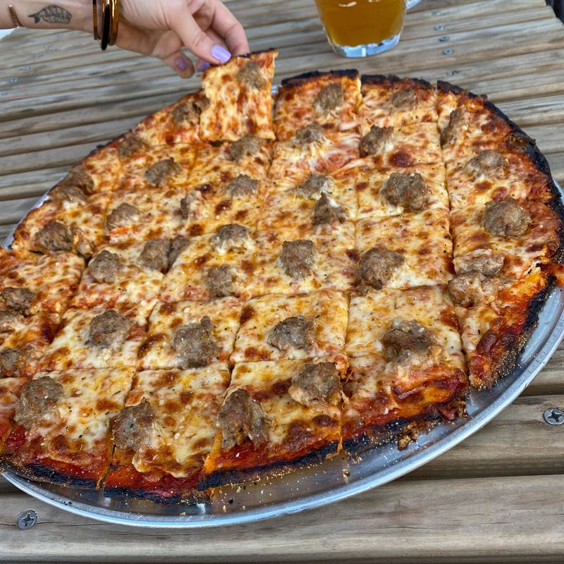 Chicagoans Eat Deep-Dish Pizza Every Day