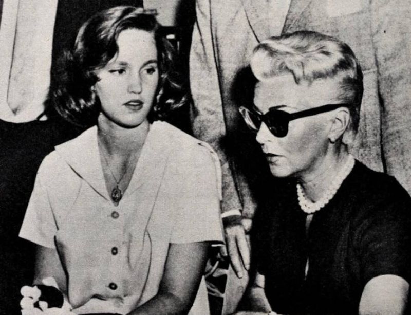 Lana Turner's Daughter Stabbed Her Mother's Gangster Boyfriend (1958)