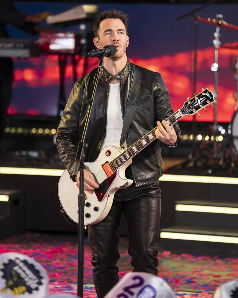 Kevin Jonas (Jonas Brothers)
