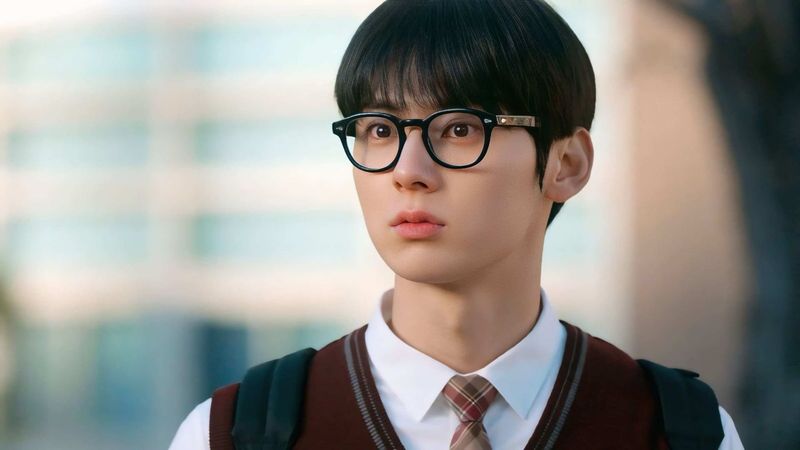 Hwang Min-hyun (NU'EST, Wanna One)