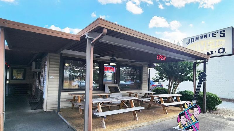 Johnnie's Drive-In (Tupelo, MS)