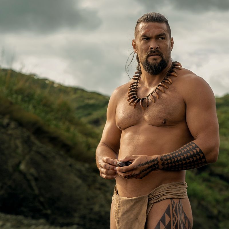 Jason Momoa – 6 Feet 4 Inches