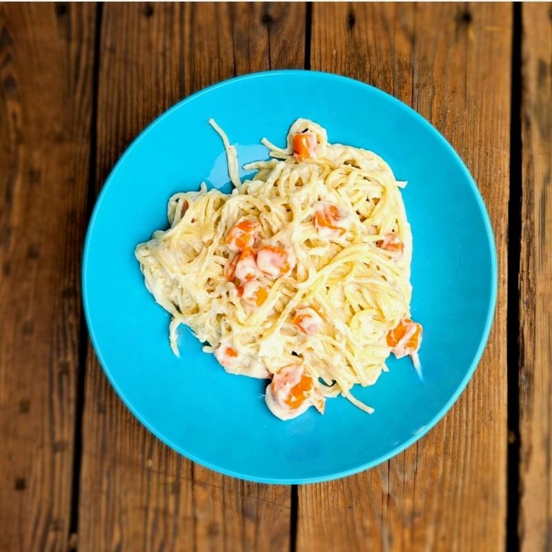 Spaghetti with Boiled Carrots and White Sauce