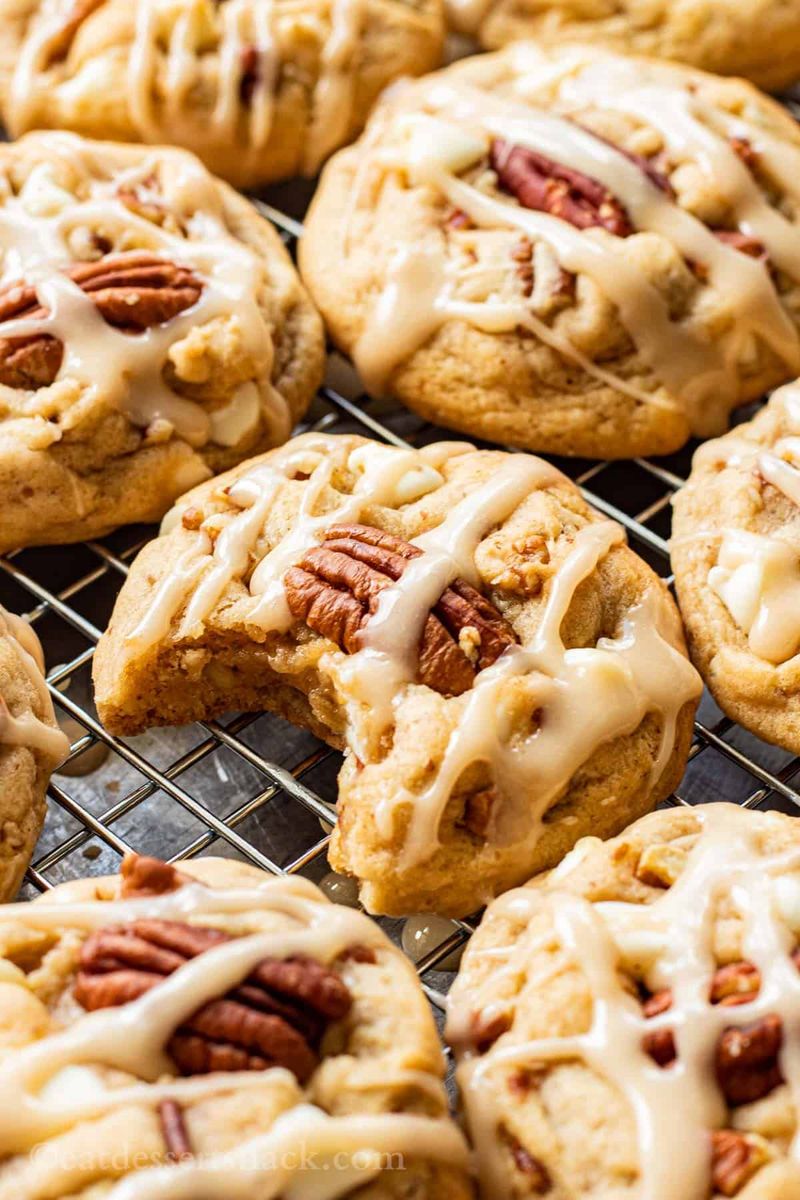Pecan-Maple Cookies