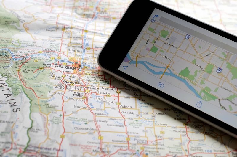 Depending on Paper Maps for Navigation
