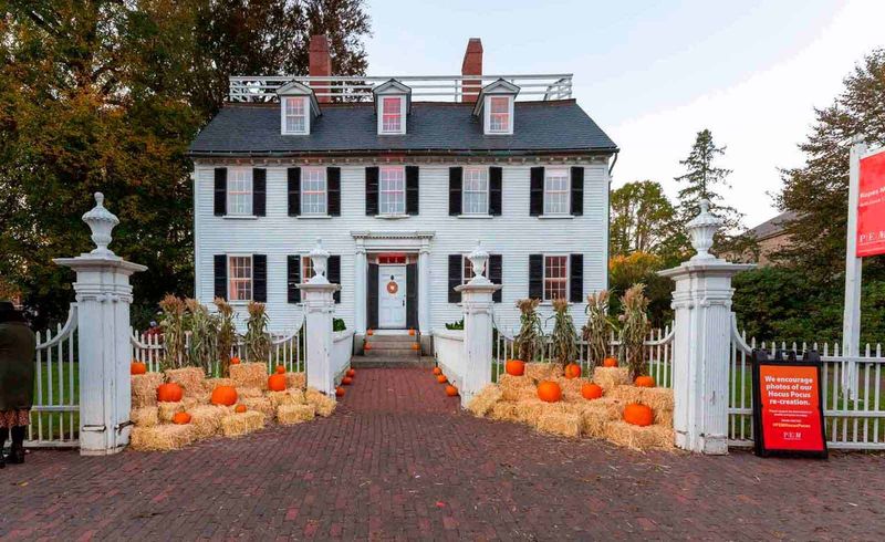 Hocus Pocus – 318 Essex Street, Salem, Massachusetts