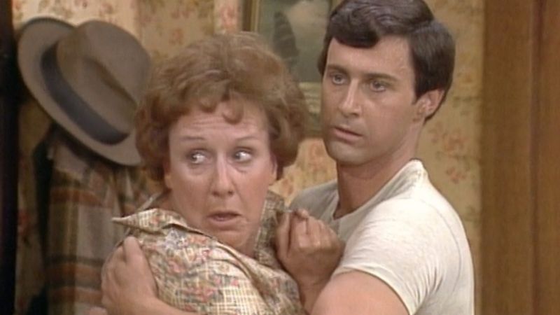 All in the Family: Edith's 50th Birthday Attack (1977)