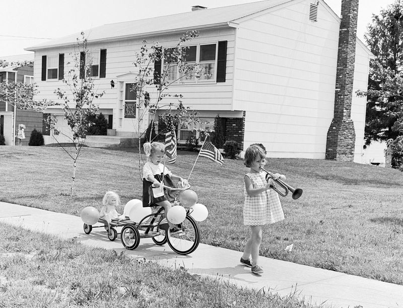 Unsupervised Childhoods and Freedom to Explore