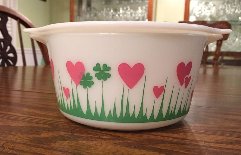 Vintage Pyrex Bowls and Bakeware