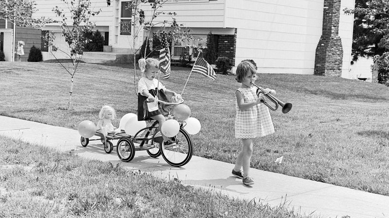 Letting Kids Roam the Neighborhood Alone for Hours