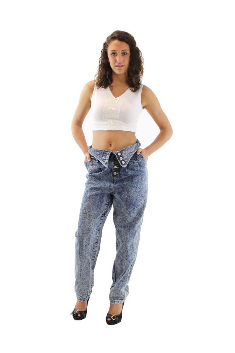 High-Waisted Jeans