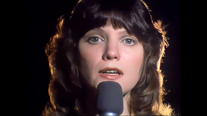 Mary MacGregor – Torn Between Two Lovers (1976)