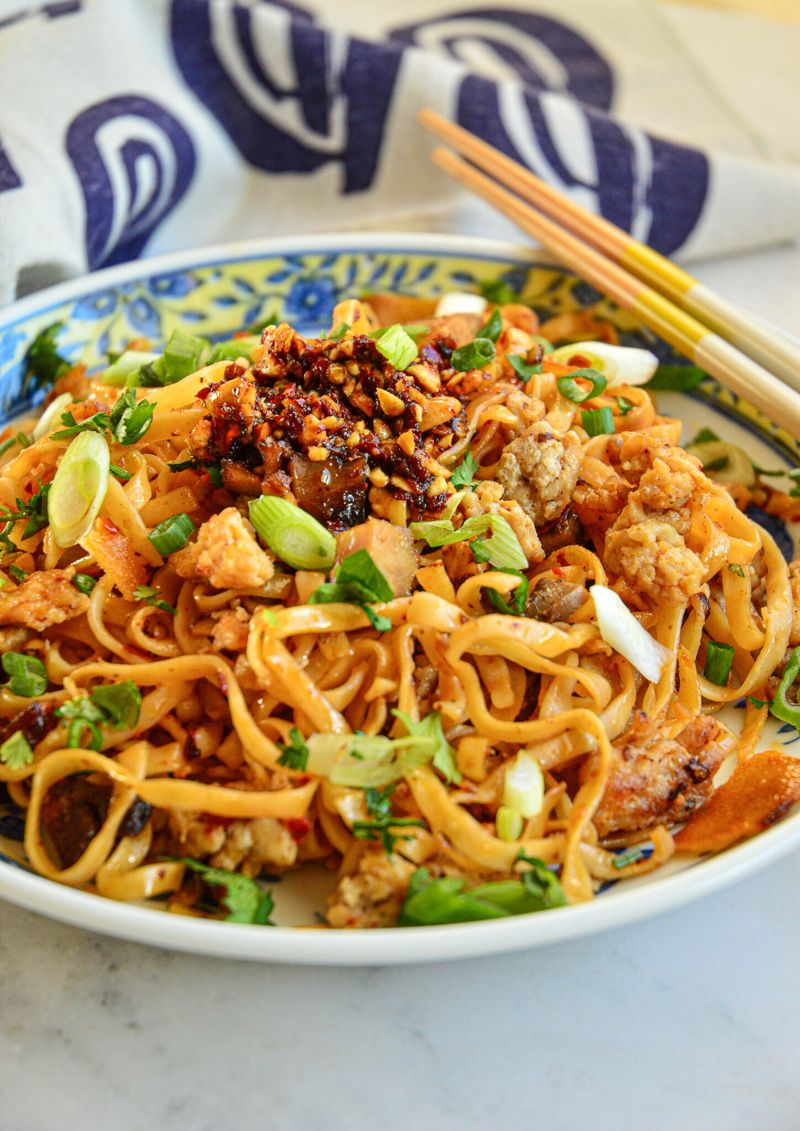 Garlic Chili Chicken Noodles