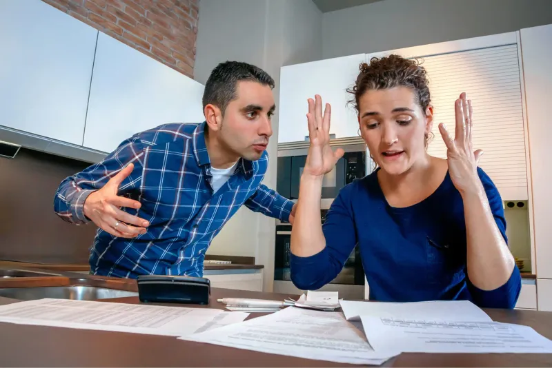Financial Dishonesty and Secret Spending