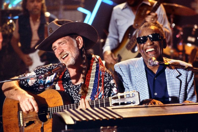 Willie Nelson and Ray Charles - Seven Spanish Angels