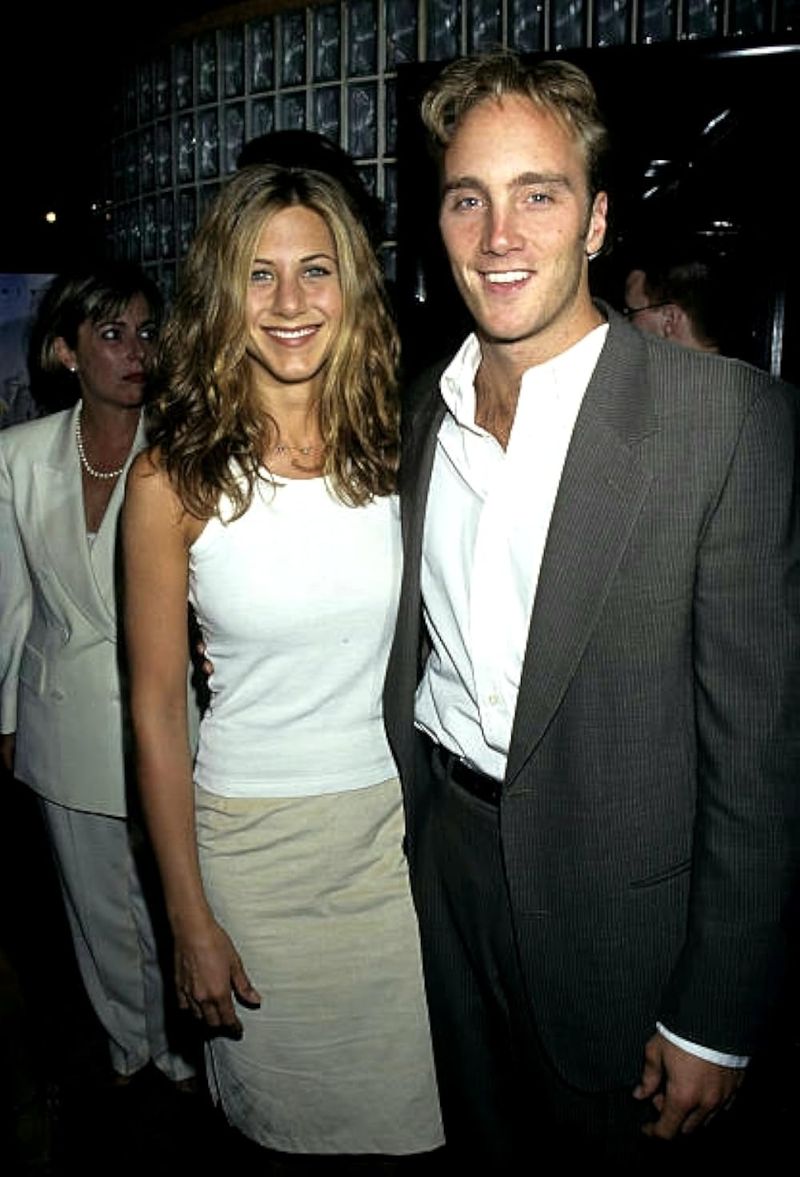 Jennifer Aniston and Jay Mohr on Picture Perfect