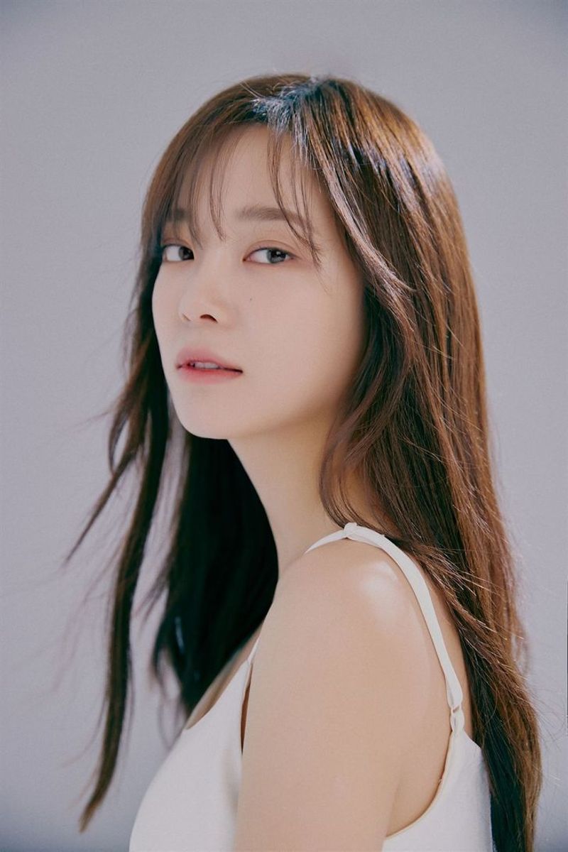 Kim Se-jeong (formerly of I.O.I and Gugudan)