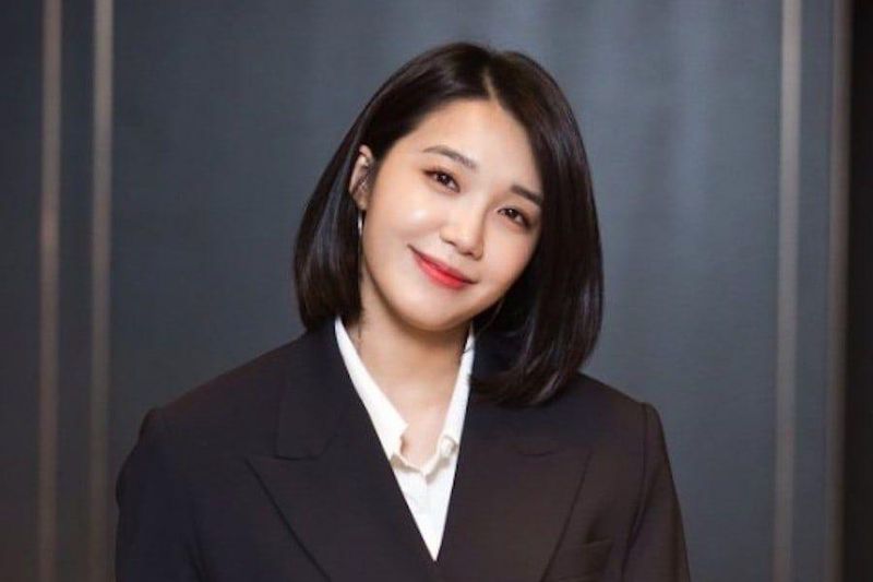 Jung Eun-ji (of Apink)